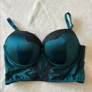 Victoria’s Secret Emerald Green and Black Lace Bra, 38C